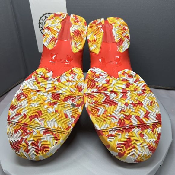 UA Curry 2.5 Rocket Red 1274425-602 Red Yellow White Men Size 10.5 Preowned RARE main image 4